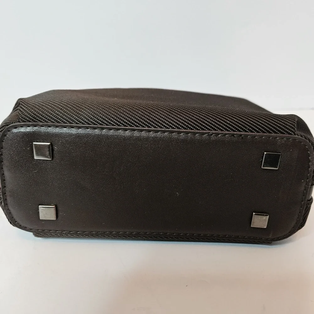 VTG EMIRATES AIRLINE BULGARI amenity Travel Kit Old Money New No Cosmetics Inclu